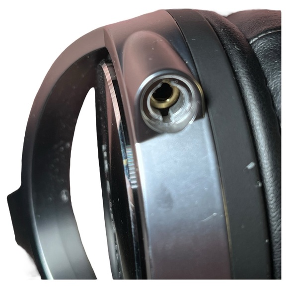 Pioneer SE-MHR5 Over-Ear Hi-Res Stereo Headphones with Cable And Case - Picture 8 of 12